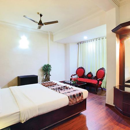 Trichur Towers Thrissur Exterior photo