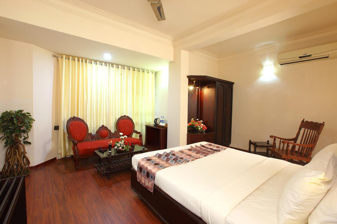 Trichur Towers Thrissur Exterior photo