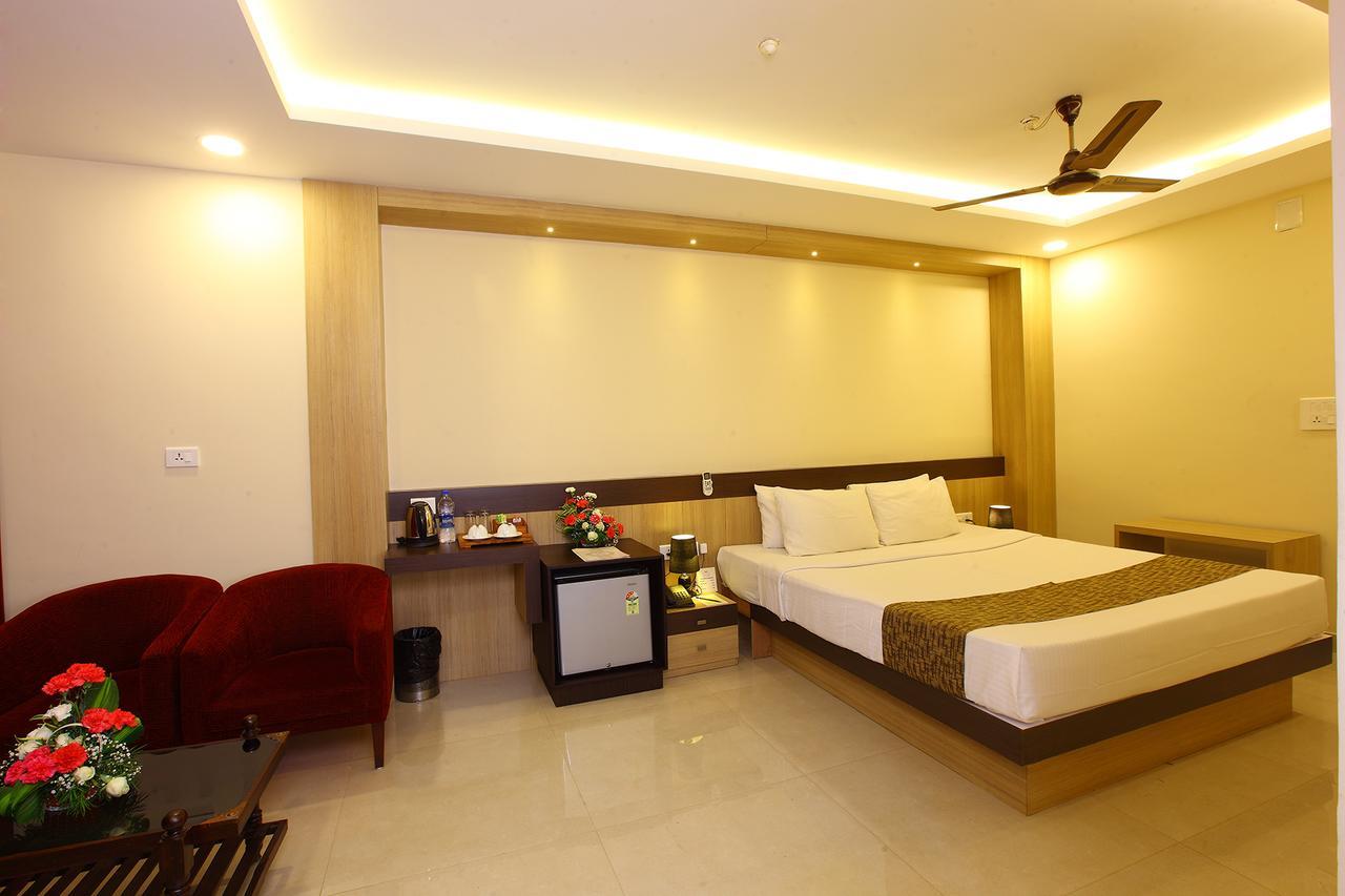 Trichur Towers Thrissur Exterior photo