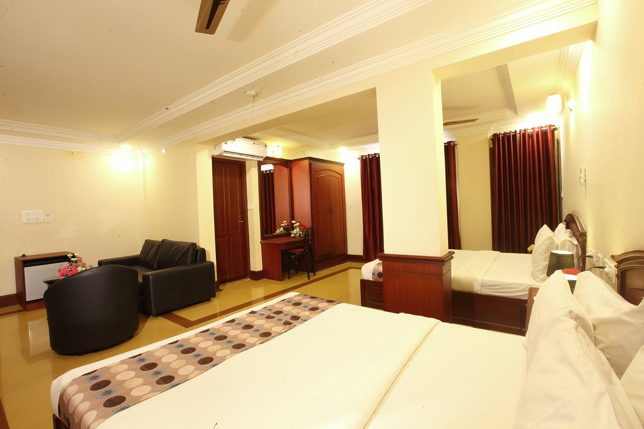 Trichur Towers Thrissur Exterior photo
