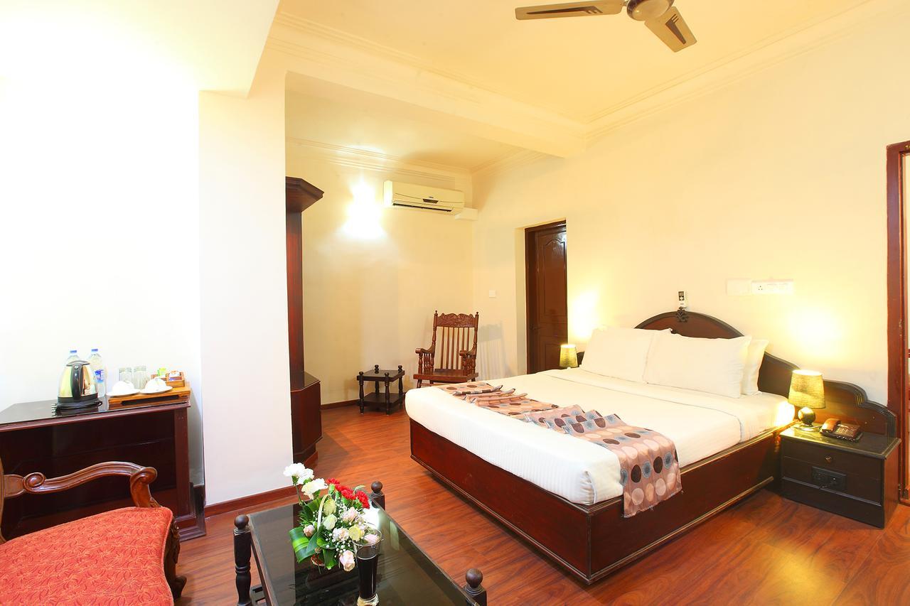Trichur Towers Thrissur Exterior photo