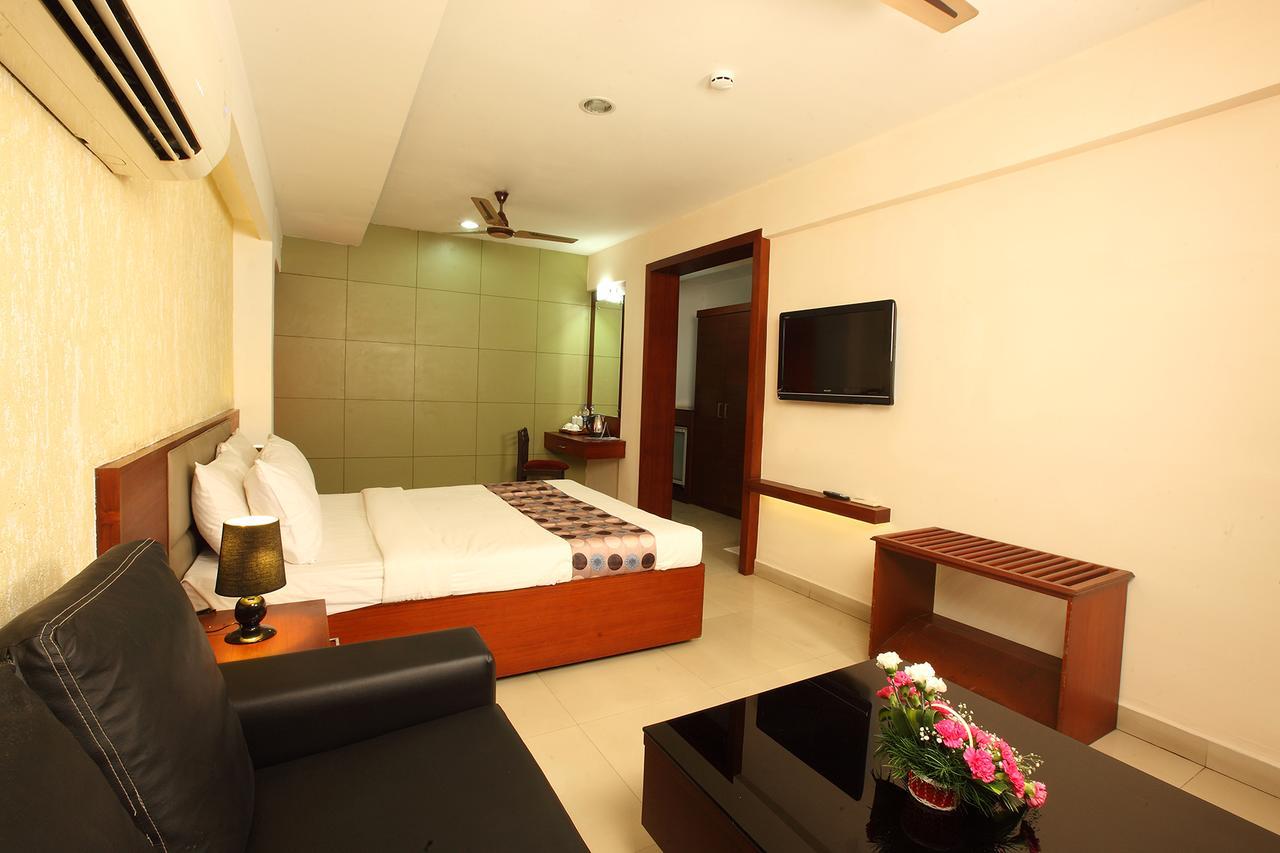 Trichur Towers Thrissur Exterior photo